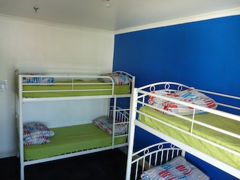 adelaide travellers inn hostel