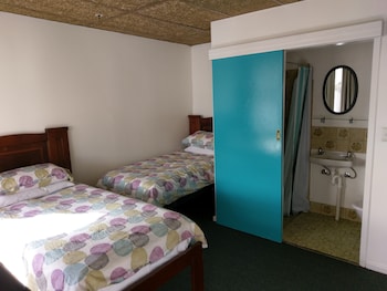 adelaide travellers inn hostel