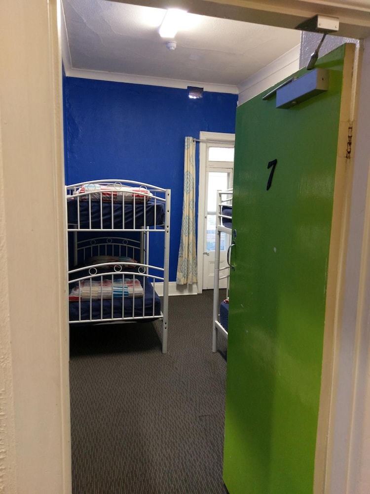 adelaide travellers inn hostel