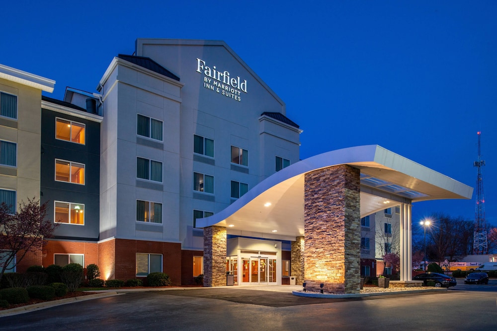 fairfield inn and suites by marriott greensboro wendover