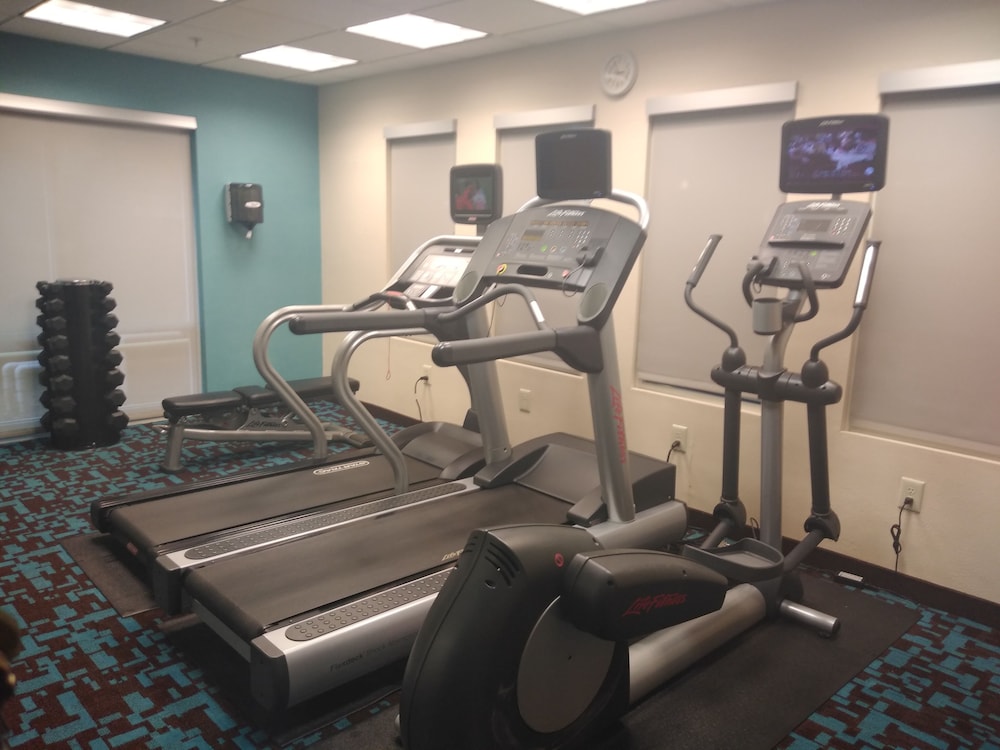 fairfield inn and suites by marriott greensboro wendover