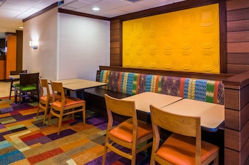 fairfield inn and suites by marriott greensboro wendover