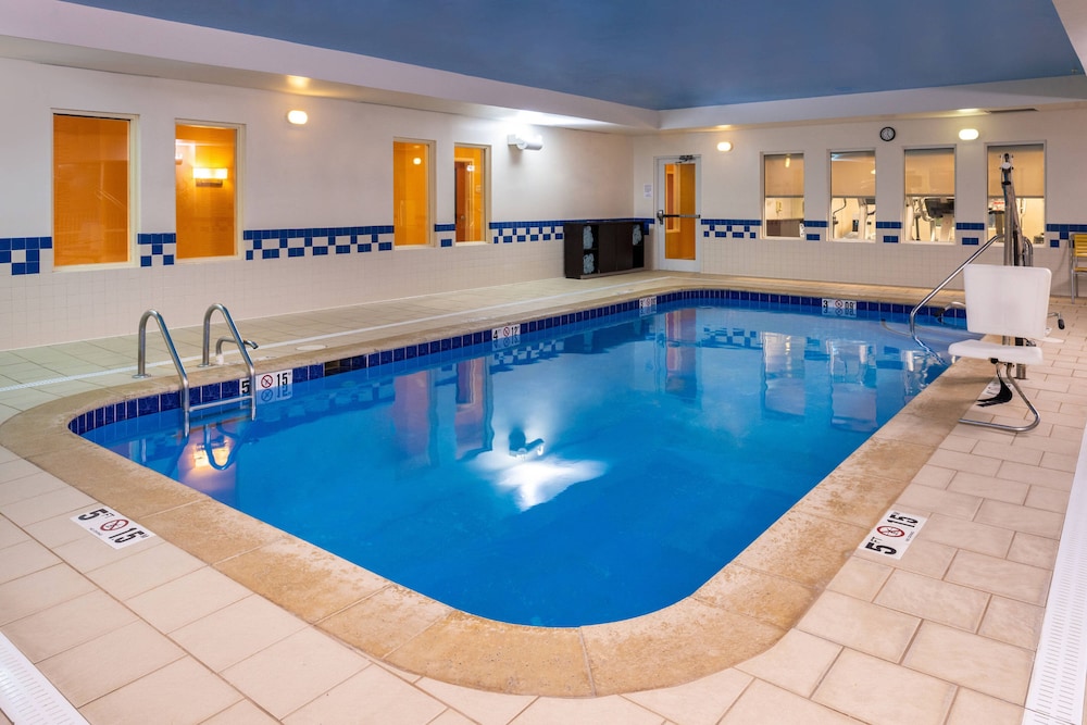 fairfield inn and suites by marriott greensboro wendover