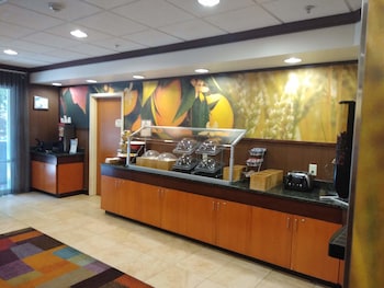 fairfield inn and suites by marriott greensboro wendover