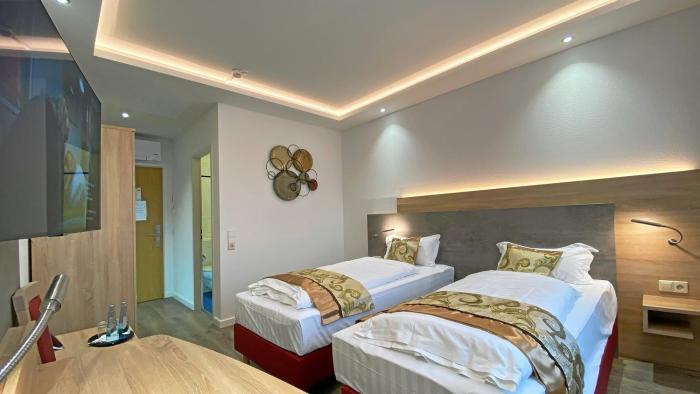 hotel and restaurant danner