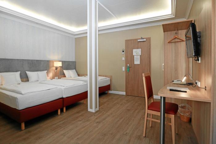 hotel and restaurant danner