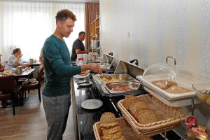 hotel and restaurant danner