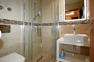 hotel and restaurant danner