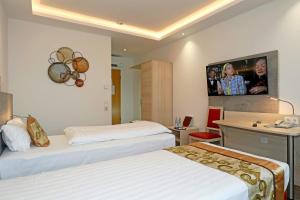 hotel and restaurant danner