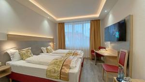 hotel and restaurant danner