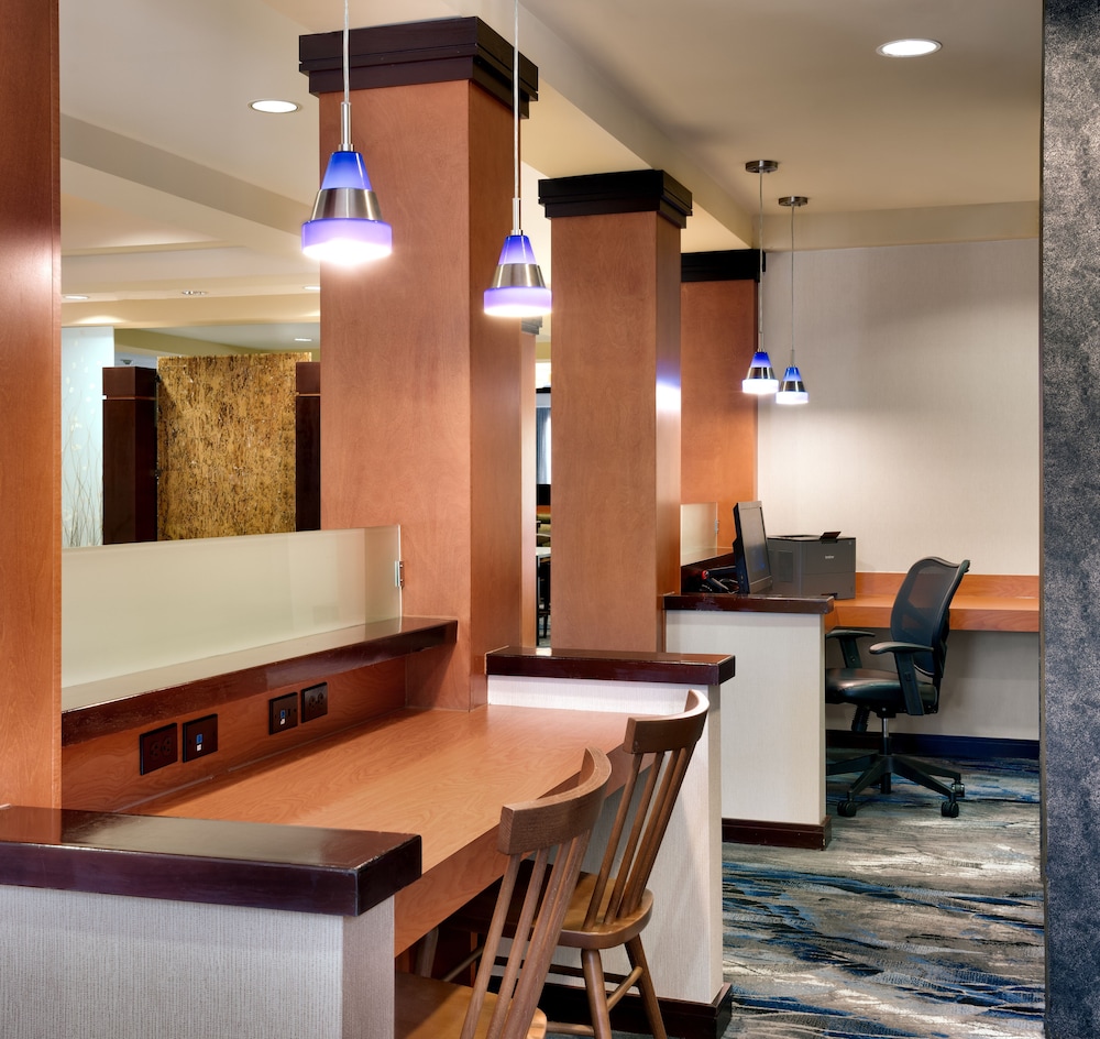 fairfield inn and suites by marriott tallahassee central