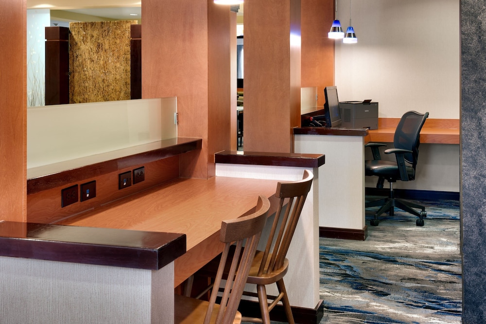 fairfield inn and suites by marriott tallahassee central