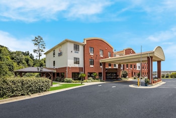 comfort inn and suites midway tallahassee west