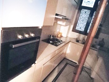 captivating 2 bed apartment in new delhi