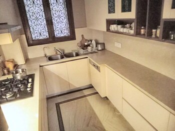 captivating 2 bed apartment in new delhi