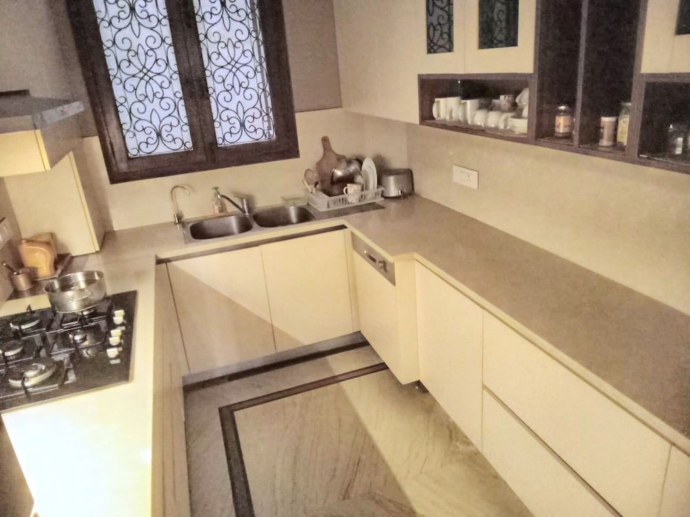 captivating 2 bed apartment in new delhi