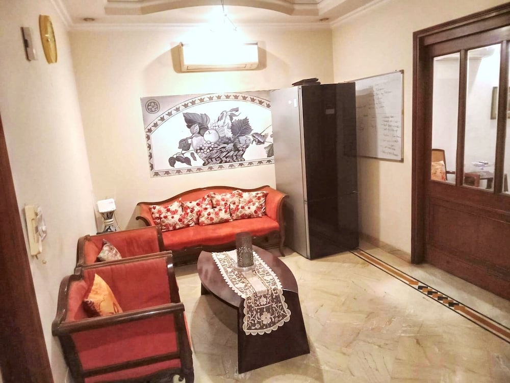 captivating 2 bed apartment in new delhi