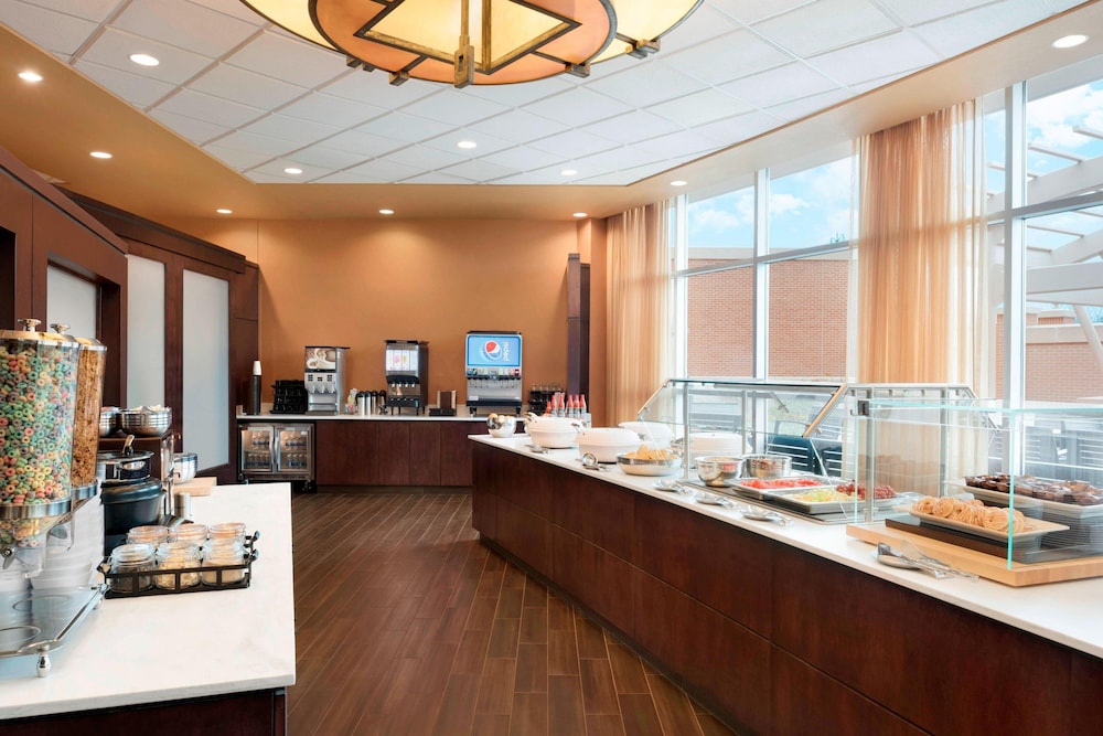 courtyard by marriott omaha la vista