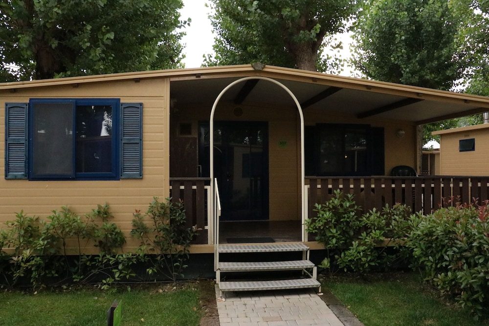 hu venezia camping in town