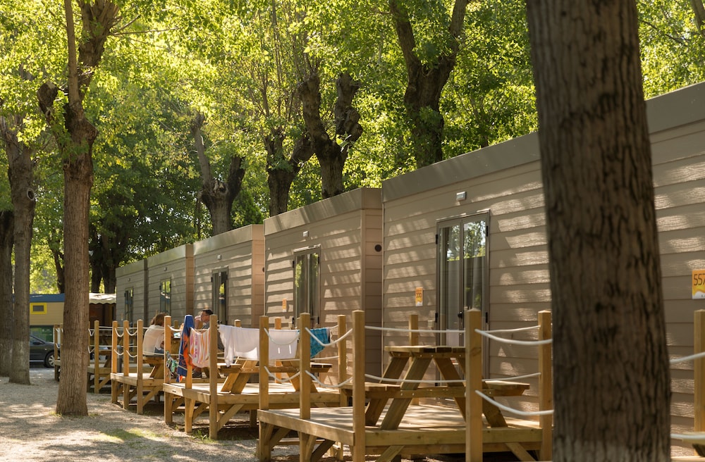 hu venezia camping in town