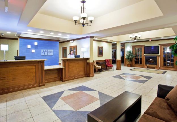 holiday inn express and suites howell by ihg