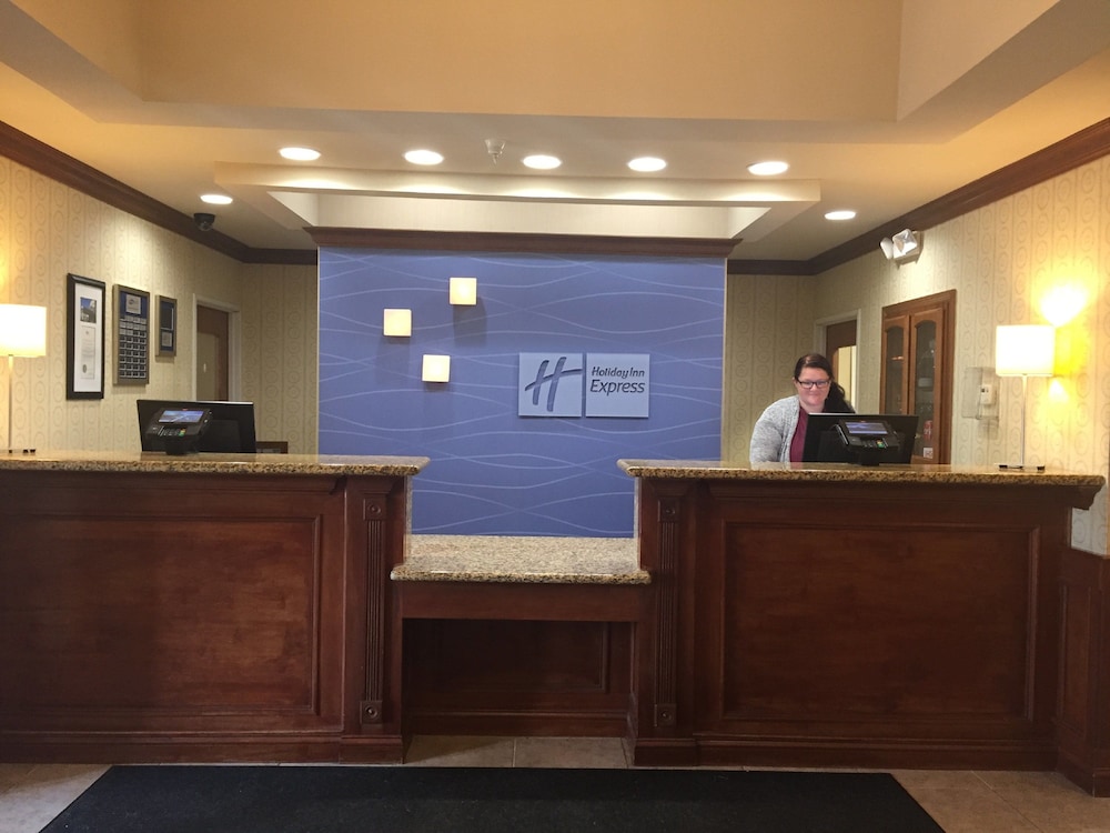 holiday inn express and suites howell an ihg hotel
