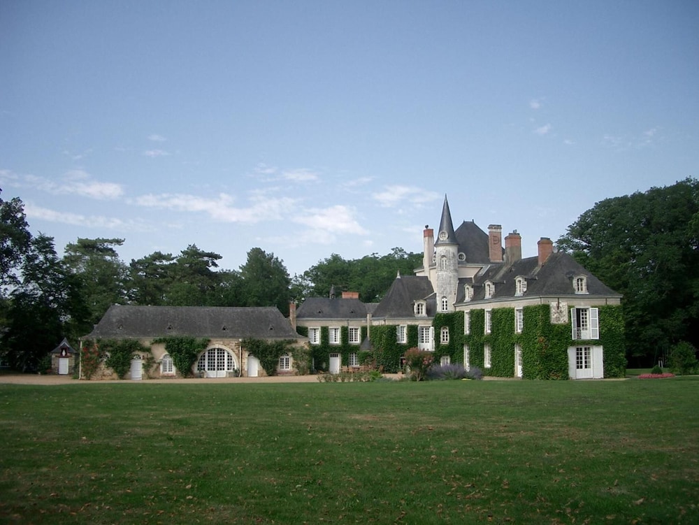 chateau du plessis anjou