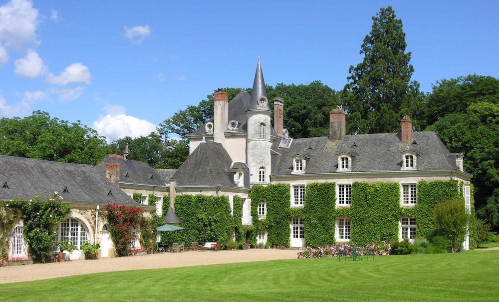 chateau du plessis anjou