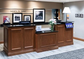 hampton inn and suites tulare