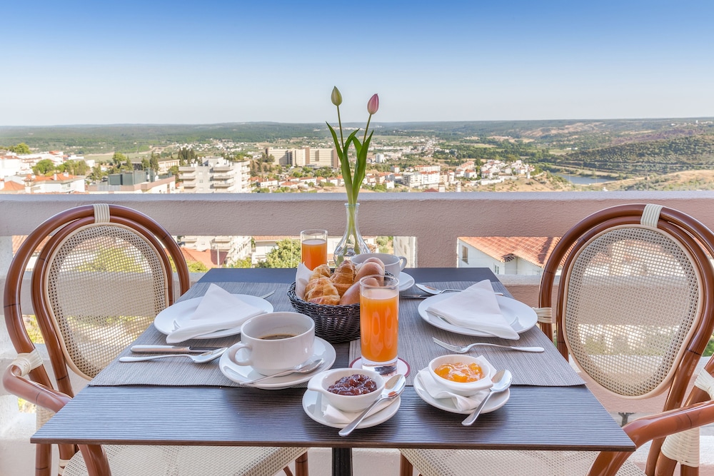 luna hotel turismo