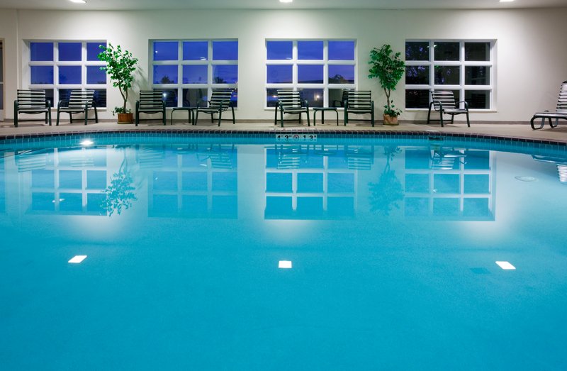 holiday inn express and suites stevens point an ihg hotel