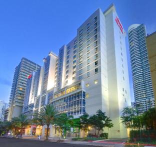 Hampton Inn & Suites Miami/Brickell-Downtown,Downtown Miami>>Brickell,4 star