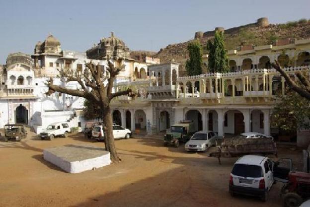 bassi fort palace