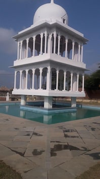 bassi fort palace
