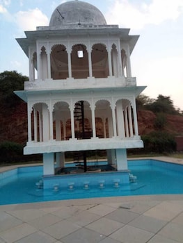 bassi fort palace