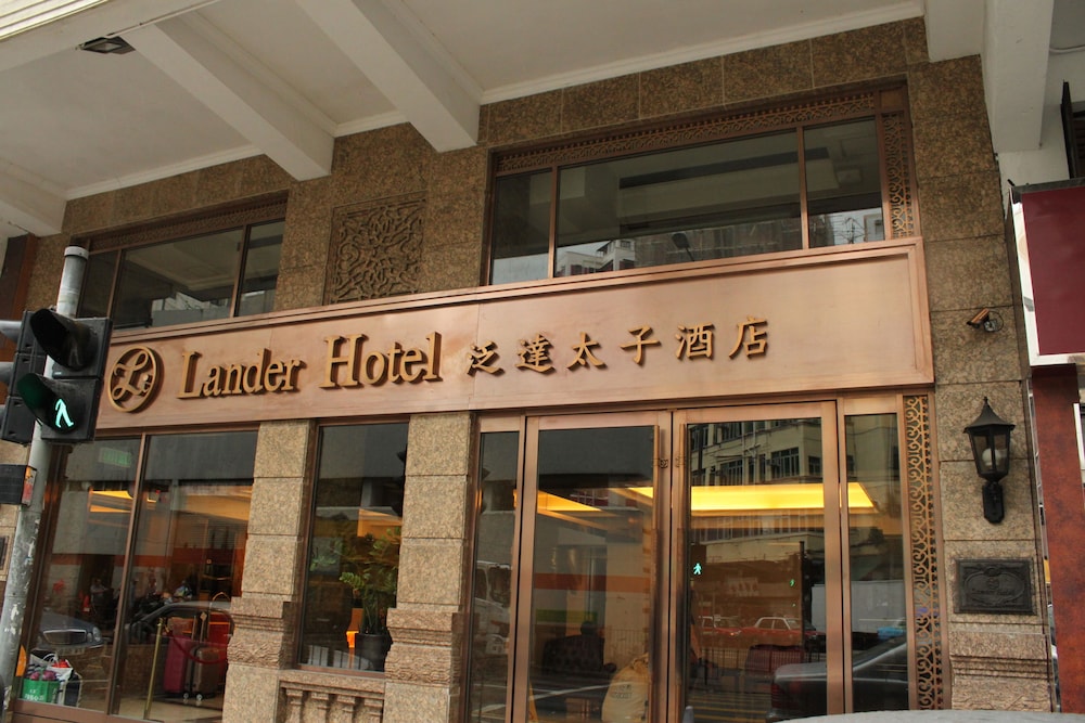 lander inn