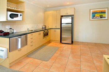 academy at botany motor inn