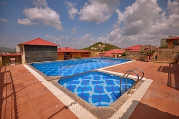 vijaygarh resort and cottages with private pool