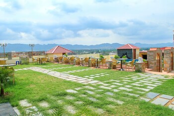 vijaygarh resort and cottages with private pool