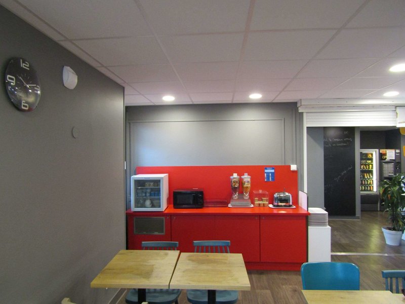 hotelf1 lyon bourgoin jallieu