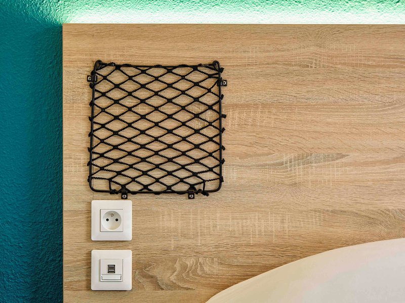 hotelf1 lyon bourgoin jallieu