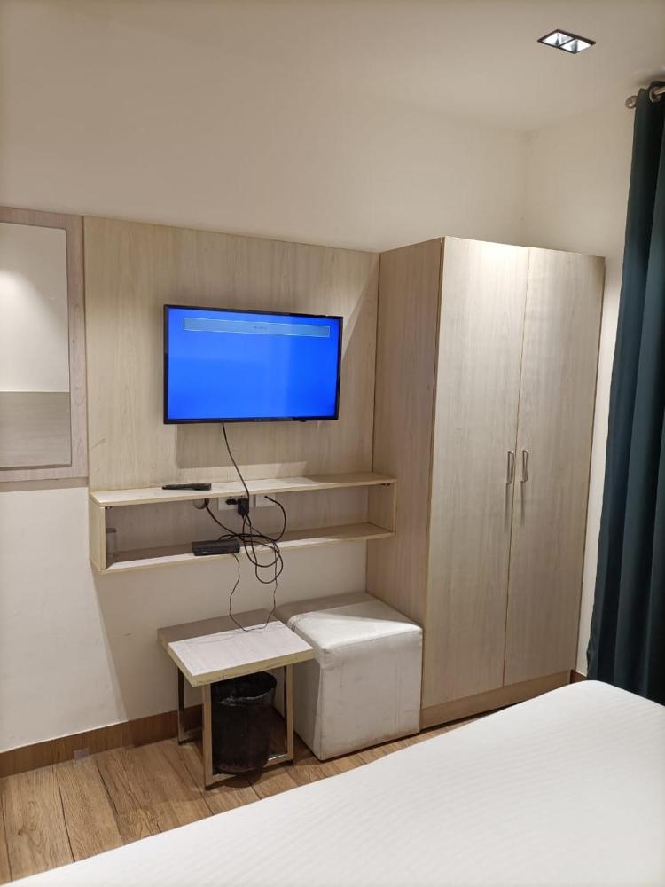 capital o 81526 the paradise international