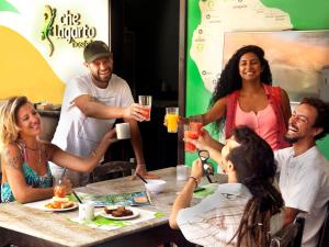 che lagarto hostel buzios