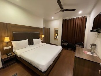 tapasthali by meera hotels