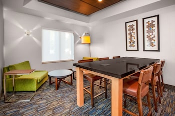 Holiday Inn Express Hotel & Suites Cleveland-Richfield By Ihg,Broadview Heights>>Brecksville,3 star