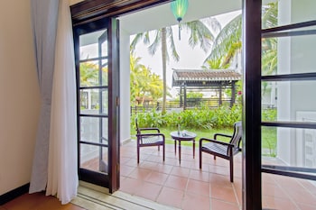 river beach resort and residences