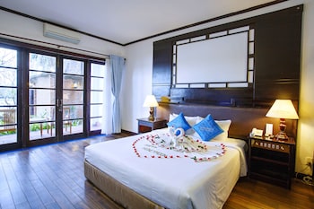 river beach resort and residences