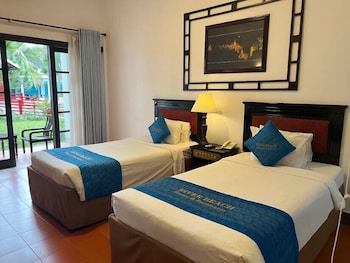 river beach resort and residences