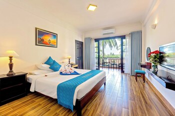 river beach resort and residences