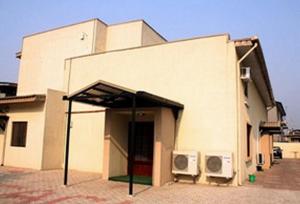 Eagles Park 1960,Lagos>>Ikeja,3 star